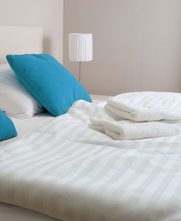 istock_84272175_xxxlarge-42%e2%80%b3-x-36%e2%80%b3-standard-stripe-pillow-case-t250-white