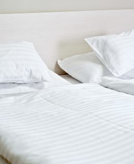 istock_91680731_xxxlarge112%e2%80%b3-x-112%e2%80%b3-king-flat-stripe-sheets-t250-white