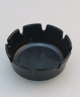 plastic-ashtray