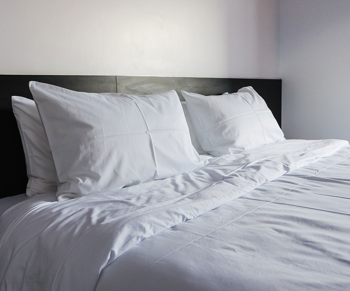 94×110T250, Queen Flat Bed Sheets, “WHITE” 2dz per case AGH