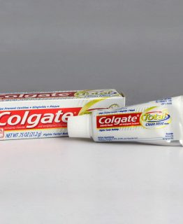 tooth-paste-colgate-tube-01