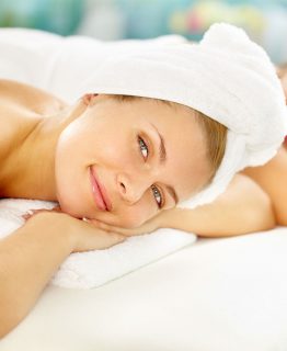 Welington Towels - 100% Comb Cotton Luxury Premium Quality Towels made out of 100% Premium Cotton
