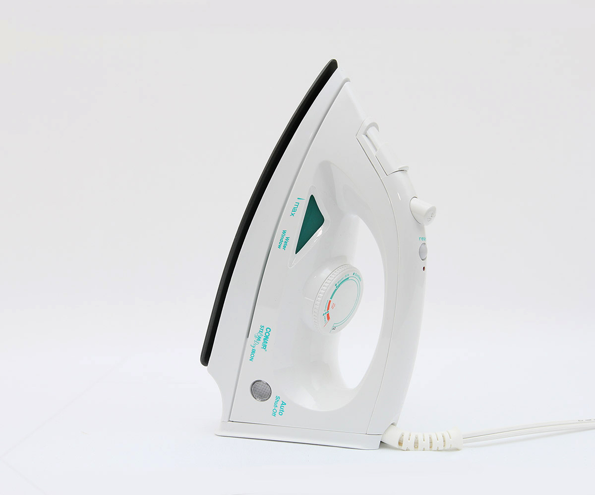 Conair® Steam and Dry Iron WCI 205, 6 per case