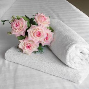 54" x 80" x 14" -Full Fitted Stripe Sheets, T250, White -2dz Per Case