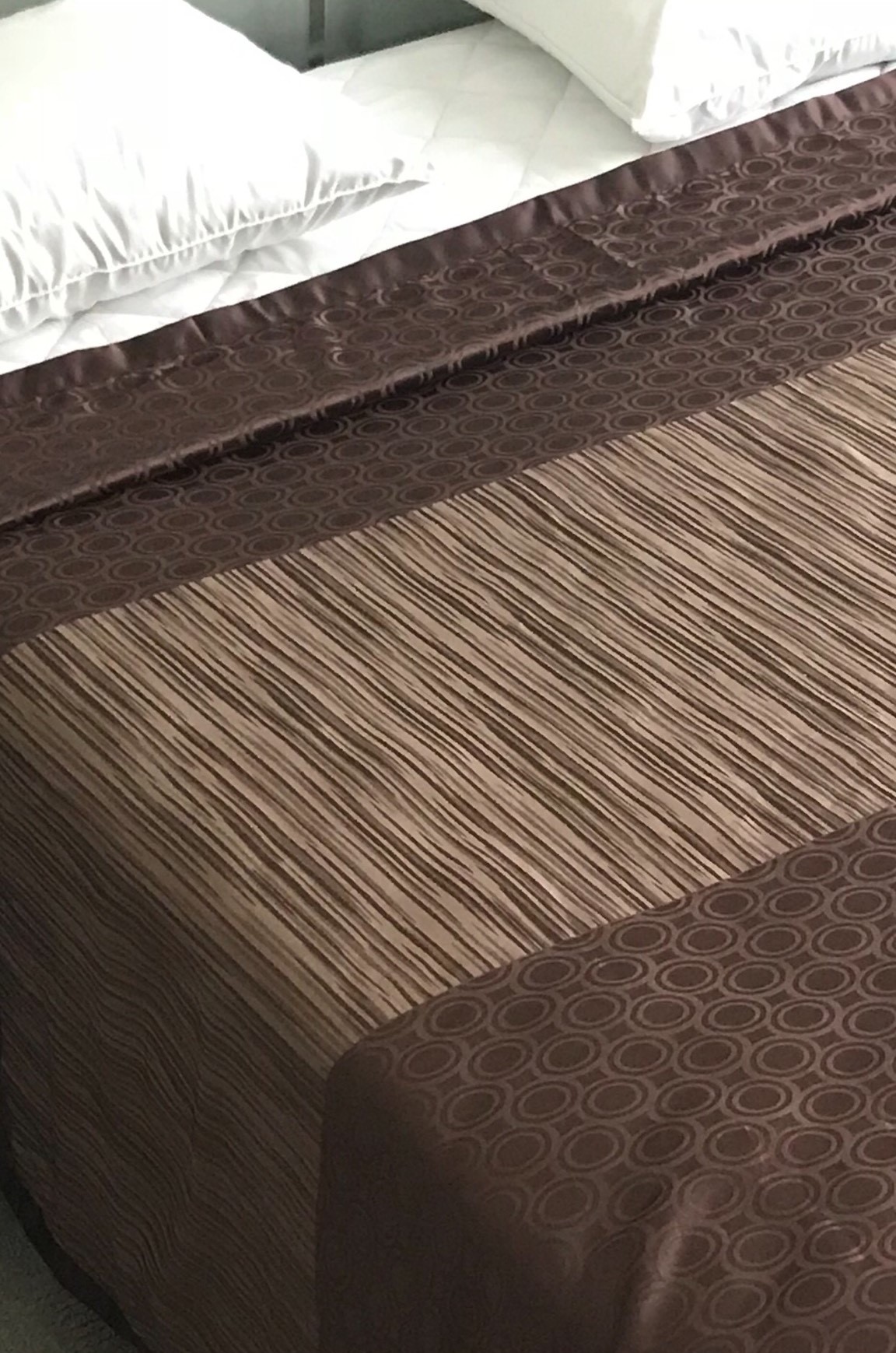 Full XL Decorative Modern Top Sheets Integrated With Scarf Chocolate Gold